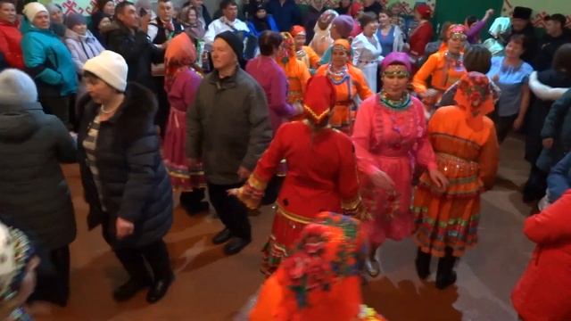 Марийский танец. Радуют А. Петраев и А. Сайпанов. Видео Хайбуллина Василия