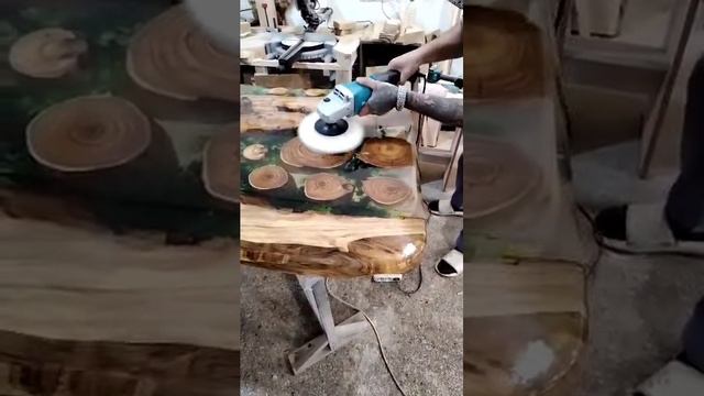 1000067017.mp4 Стол из Карагача 🌳 в процессе изготовления