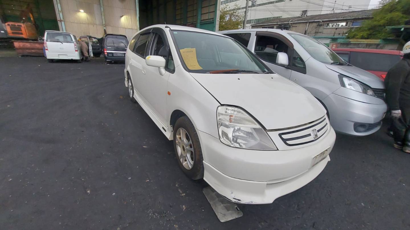 SY714 HONDA STREAM RN1-1127962 D17A AT 2WD (ODO: 62 717km)