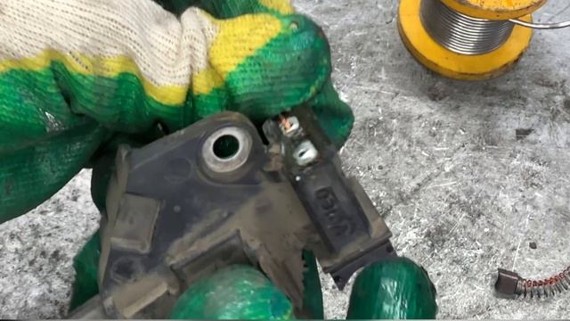 Почини генератор своими руками за 60 рублей! Замена щеток генератора Valeo