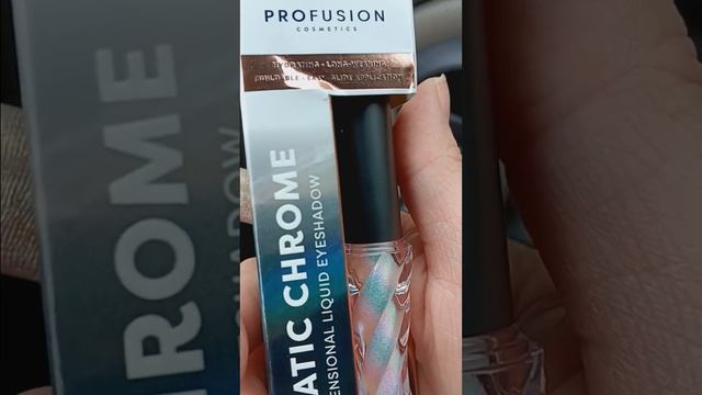 Profusion Prismatic Chrome Multi -Dimensional Liquid Eyeshadow In Zen