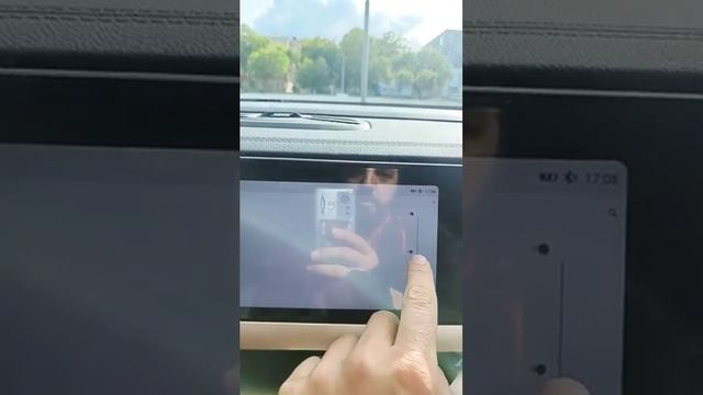 Geely Monjaro. Что делать если сбрасывается время и язык