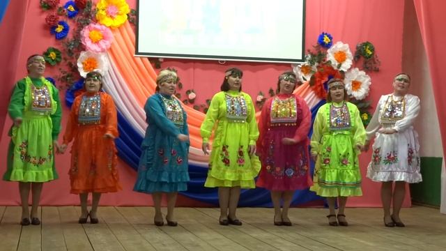 Марийский танец. Радуют Тузлубинские. Видео Хайбуллина Василия
