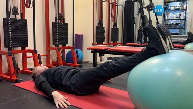 Упражнение для укрепления коленного сустава