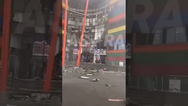 Во Владикавказе во время взрыва газа в ТЦ погиб один человек