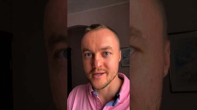 Парень создает что-то интересное