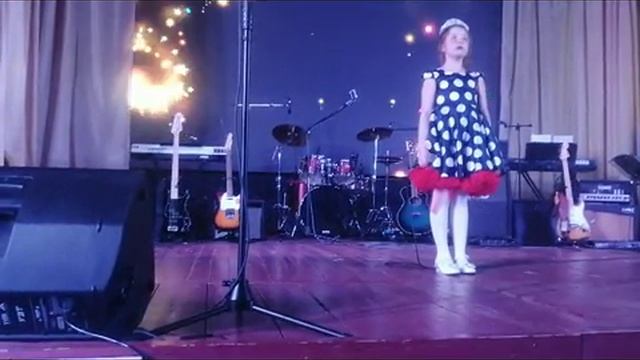 Концерт ко дню матери в Ивашке: "Маму люблю"