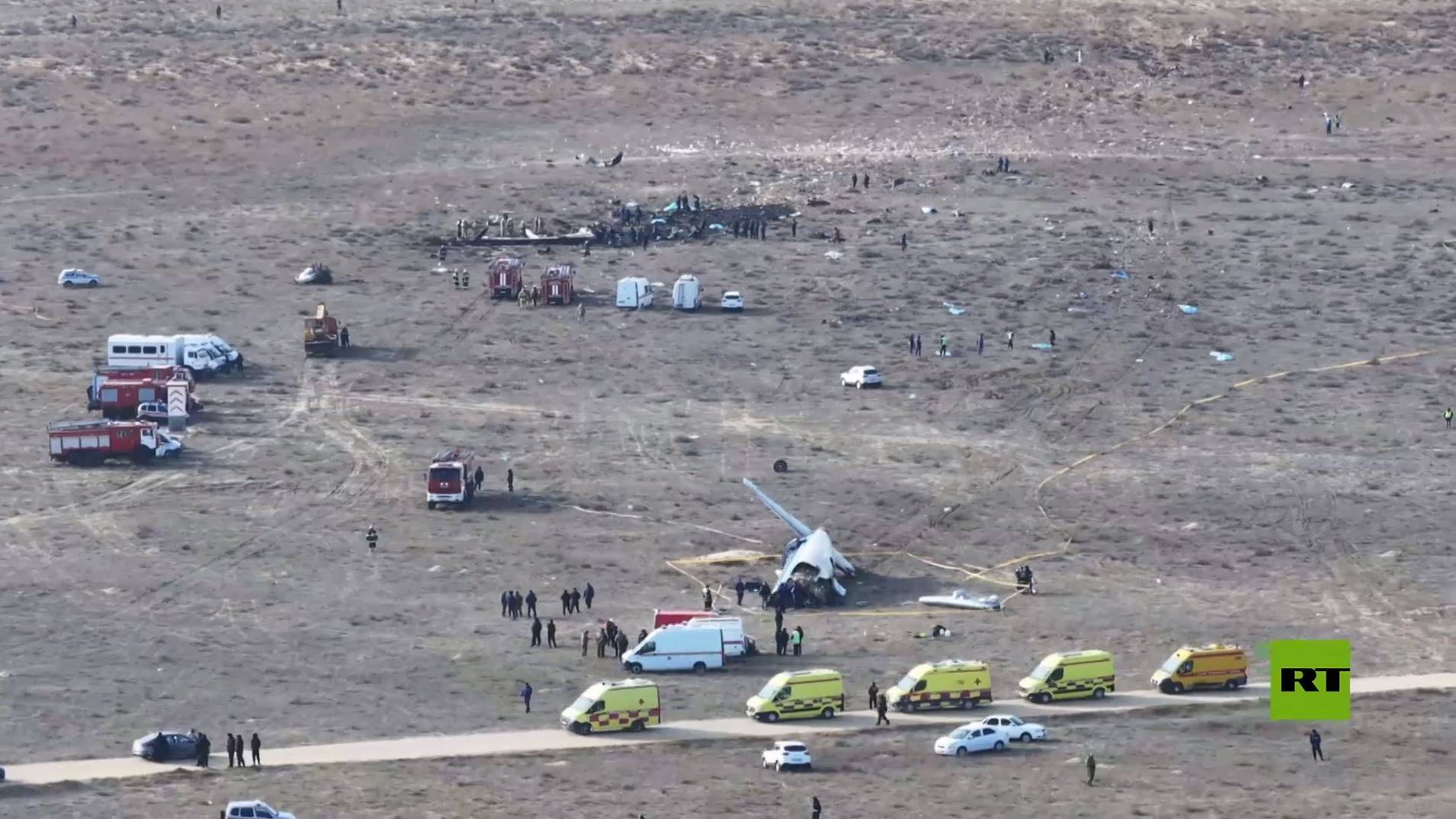 مشاهد جوية تظهر حطام الطائرة الأذربيجانية في كازاخستان