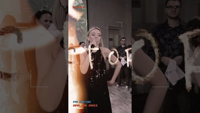 На нашем этаже Новый год уже #новогодняя #новогодняяпесня #песняпроновыйгод #песняоновомгоду