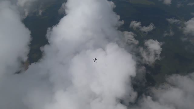 Вход в облака на скорости 200 километров в час