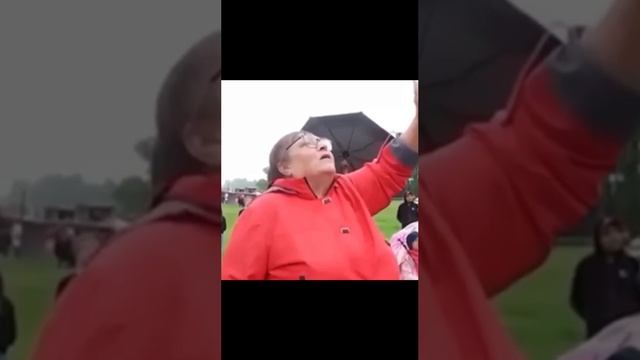 она его не знает 😂😂