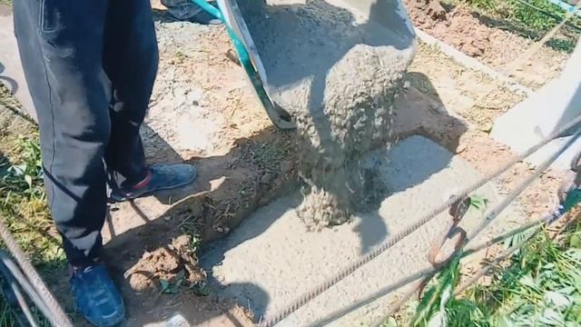 Камнеград. Заливка стандартного фундамента под памятник