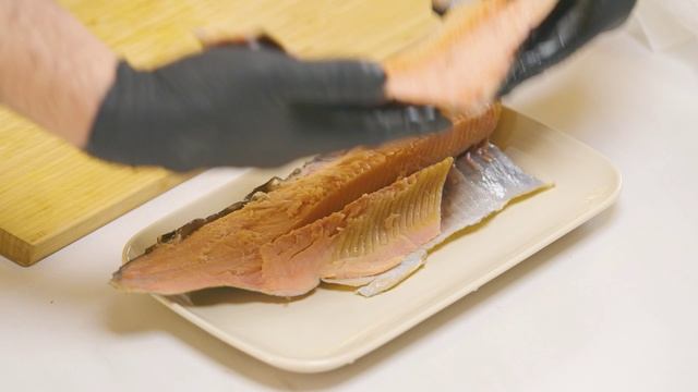 Уха из форели горячего копчения