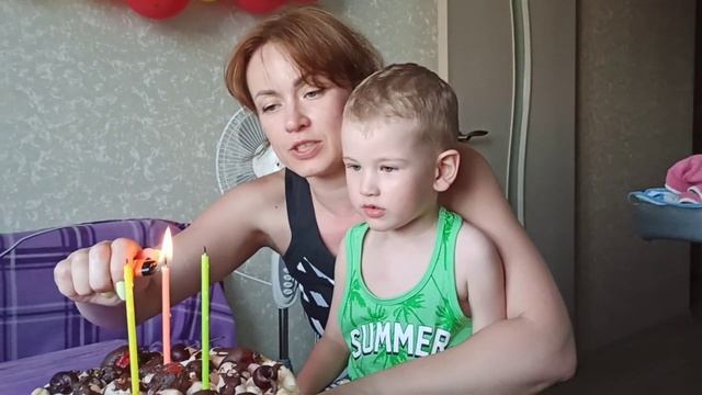 Максиму 3 года