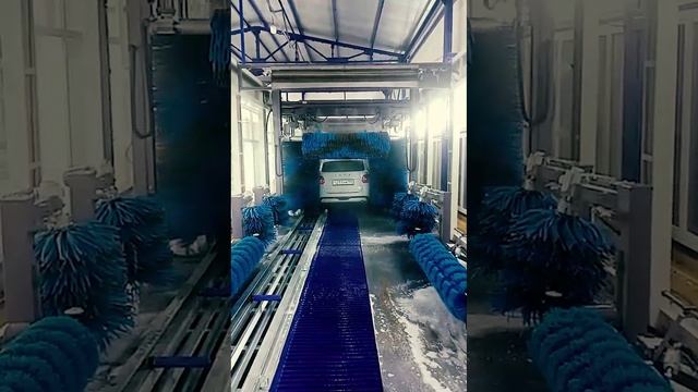 💦🚗Туннельная автомойка конвейерного типа обслуживает  за 20 минут 11 автомобилей при полном цикле