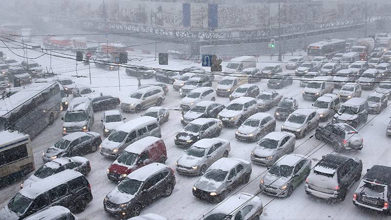 Москва в снегу (Московская дорожная)
