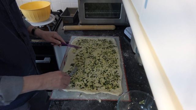 Garlic Herb & Parmesan Tear Apart Bread