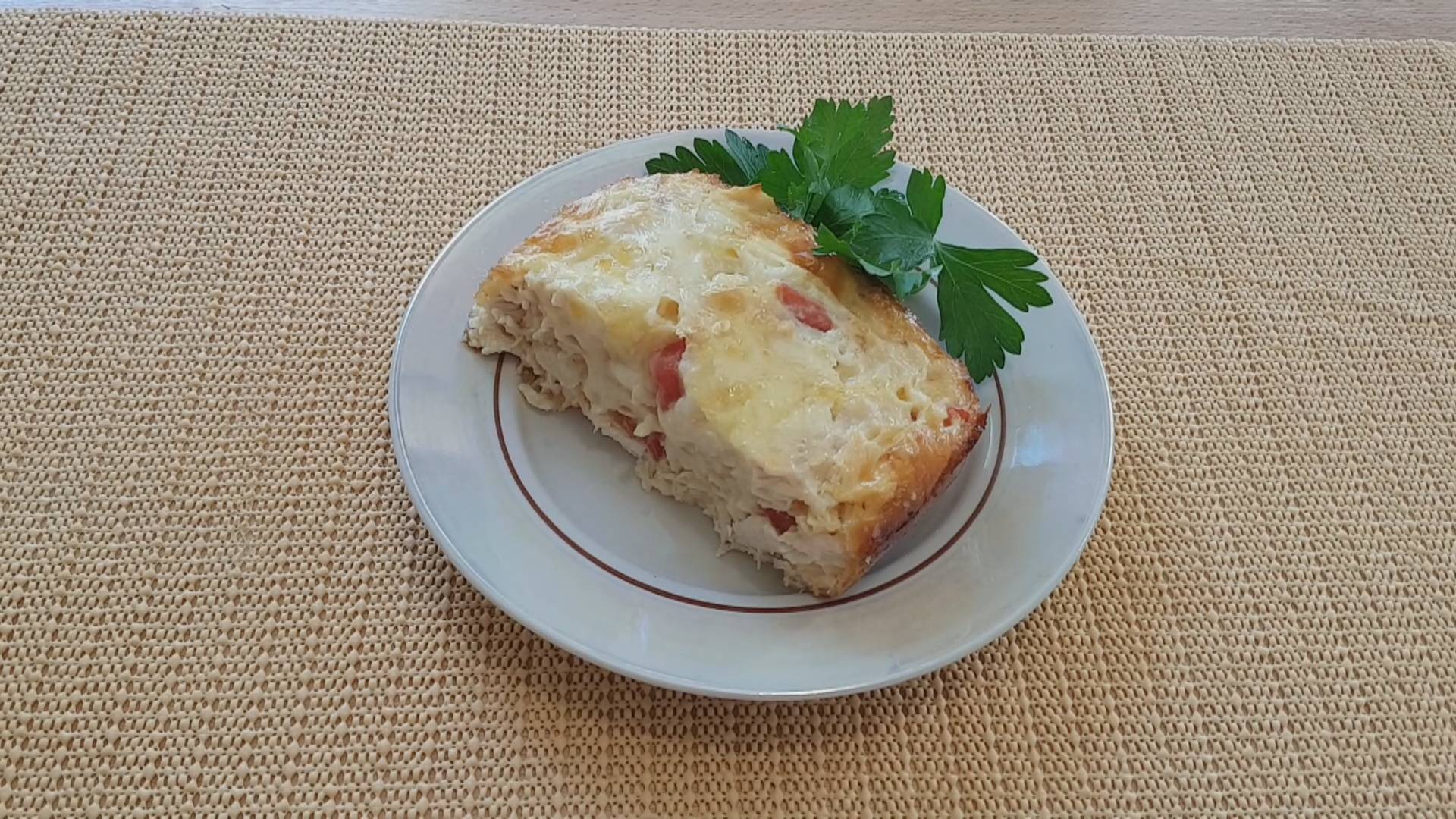 Запеканка из куриного филе с помидорами в духовке