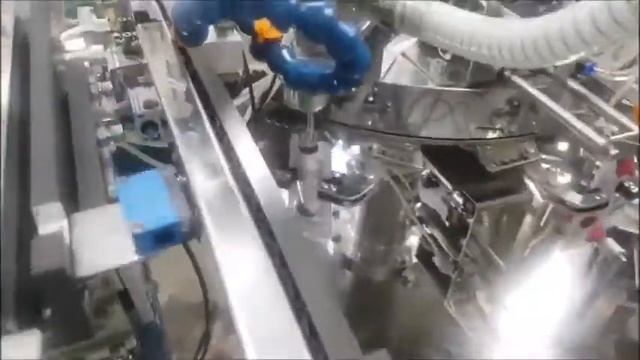 Автомат для фасовки соусов, пюре, гелей в готовый пакет дой-пак, пауч-пак с дозатором
