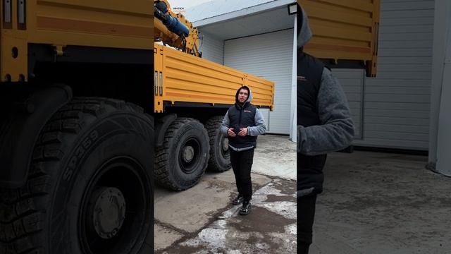 В наличии полноприводный FAW с краном манипулятором с буром
