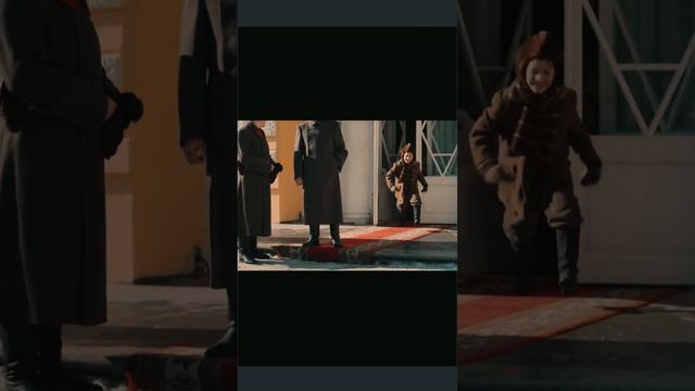 Ты мать, а не девчонка сопливая!