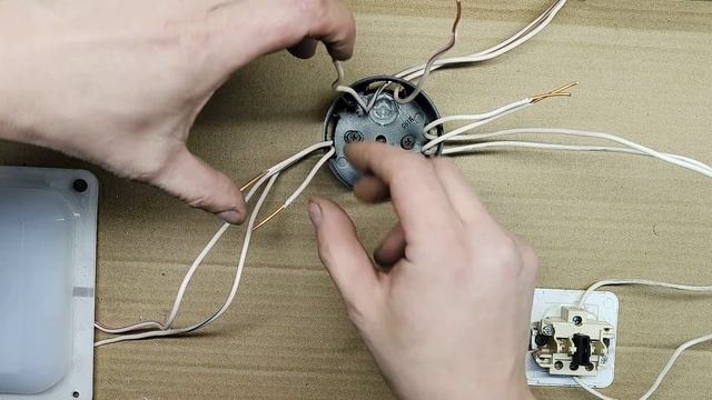 Как подключить выключатель