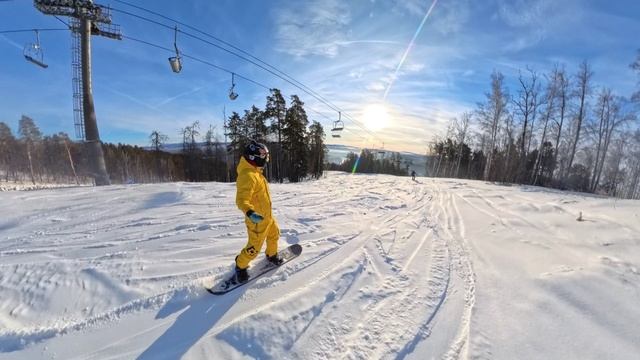 Катаем на сноуборде в Горнолыжном центре Евразия город Куса, Челябинская область.