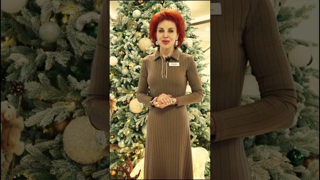 С Новым годом поздравляет Елена Энгельгардт
