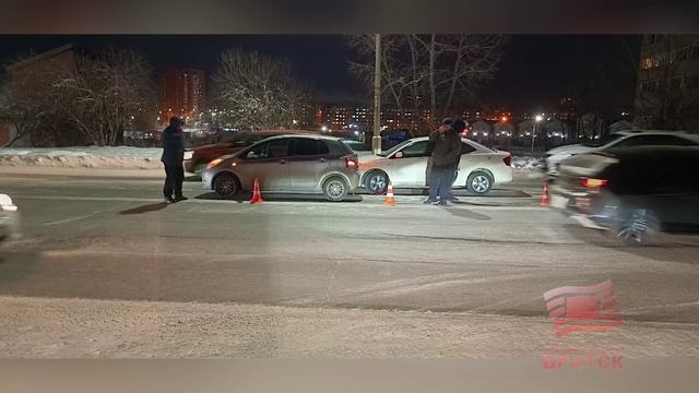 Два ДТП было зарегистрировано за вчерашние сутки в Братске, в одном из них пострадал человек