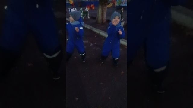 в саду