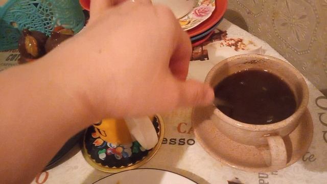 Завтрак: блин-неряха, новый друг, журналы и планы)