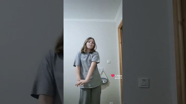 Like_7451943880906039366.mp4
