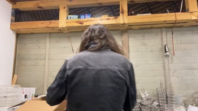 Рени озвучава реакцийте на Сузи 😂