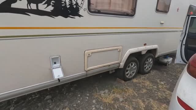 16 ч . Жизнь в караване у моря.  Прогулка на лодке