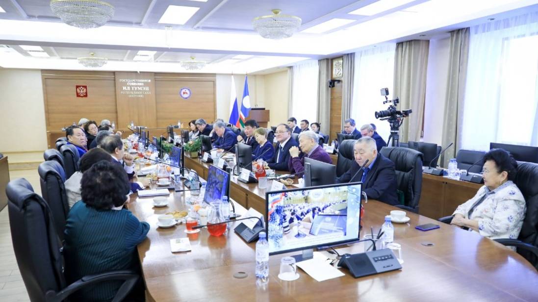Встреча с членами Общественно-консультативного совета при Председателе ГС (Ил Тумэн) РС (Я)