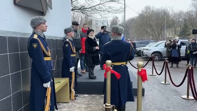 УВЕКОВЕЧИЛИ ПАМЯТЬ БОЕВОЙ ЛЕТЧИЦЫ