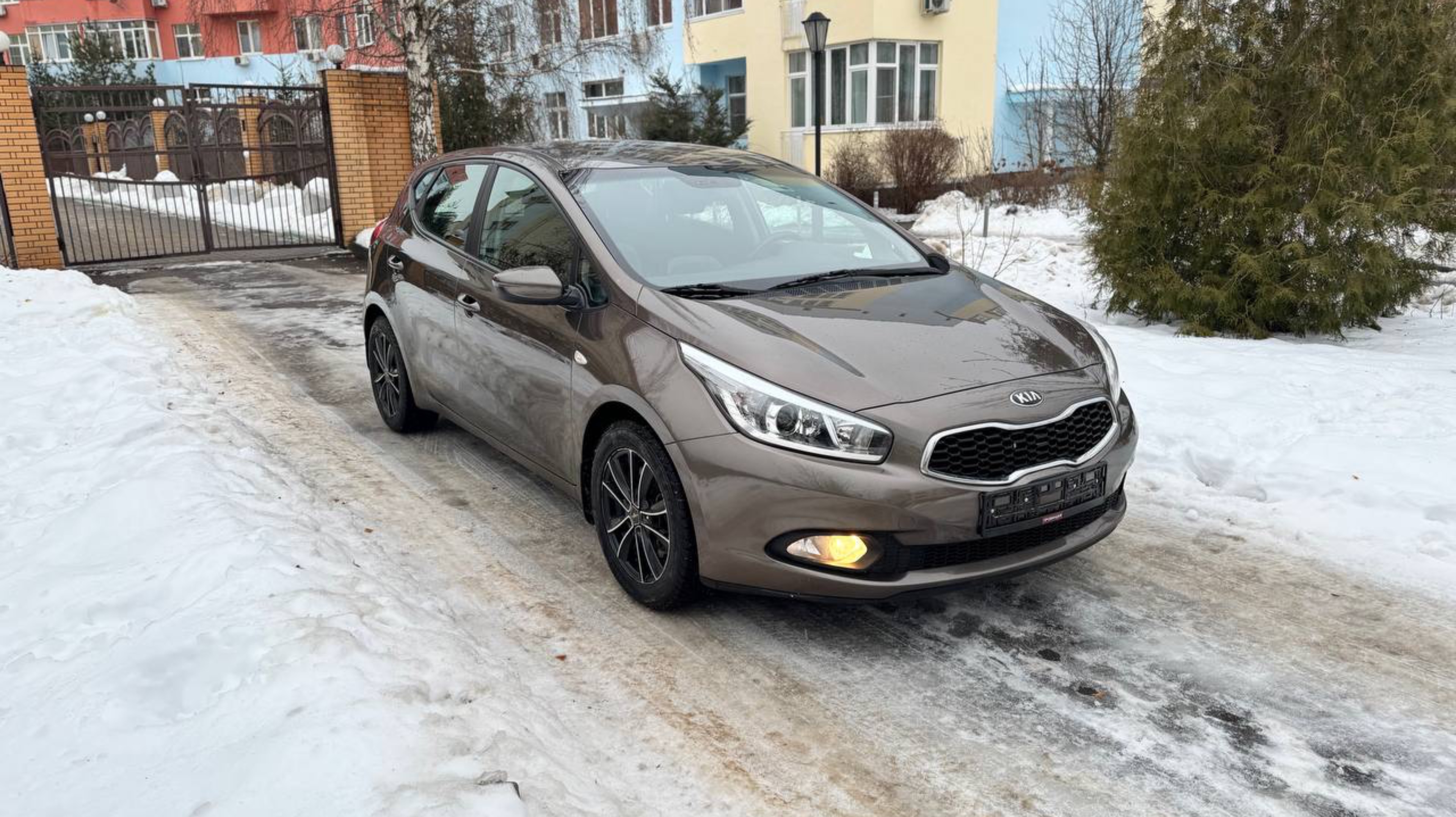 KIA Ceed II 2014 в комплектации Prestige, 107 000км