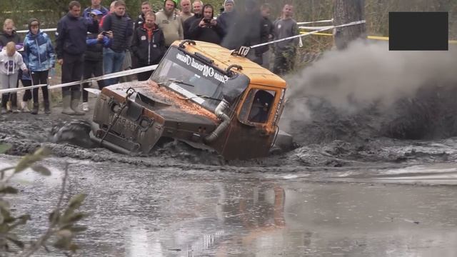 Супер грязный заезд на Мини Грузовиках.