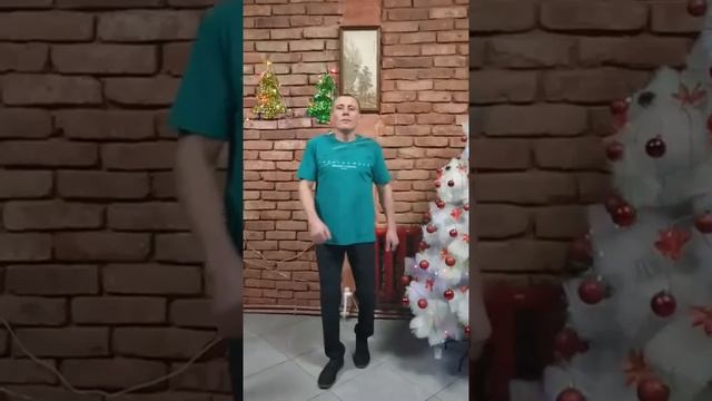 С наступающим новым годом!