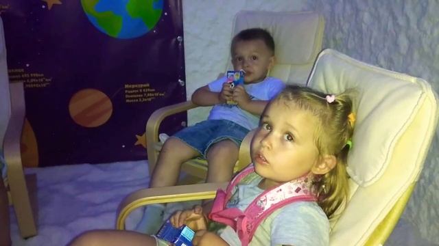 📺+👶👶👶= 😲  Как телевизор захватывает внимание детей