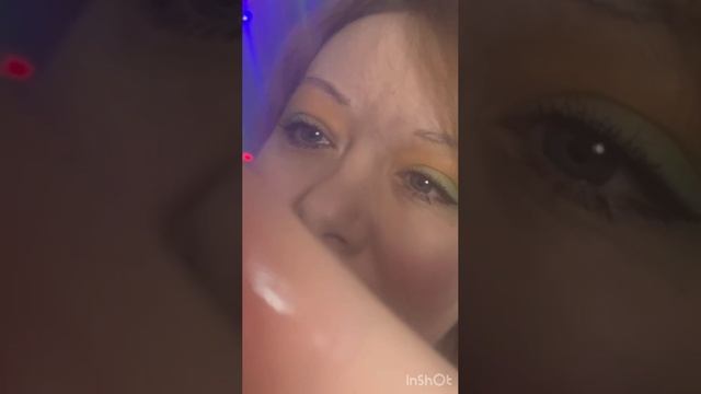 #АСМР РАССЛАБЛЮ МАКИЯЖ СЛЮНКОЙ СМОТРИ НОВОЕ ВИДЕО НА БУСТИ