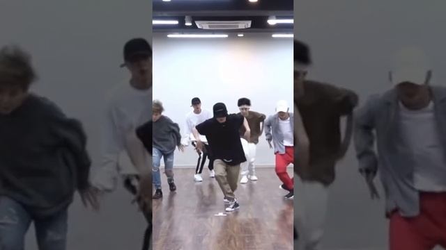 Jungkook💜💫 BTS💜 Его хореография 🕺могу смотреть на это бесконечно 💜