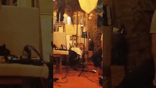 Послушали медитативную и в то же время виртуозную авторскую музыку в дуэте гитары и флейты. 🎸🎺🎶