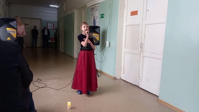Пою для наших защитников в Смоленском госпитале. Песня "Дети Донбасса"