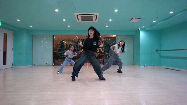 KAREN  IZNA  izna
