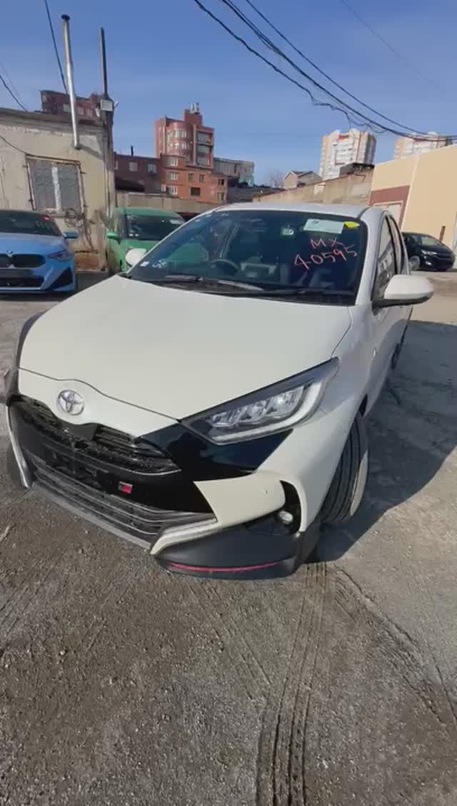 Toyota Yaris, максимальная комплектация Z, GR обвесы, 1.5 литра