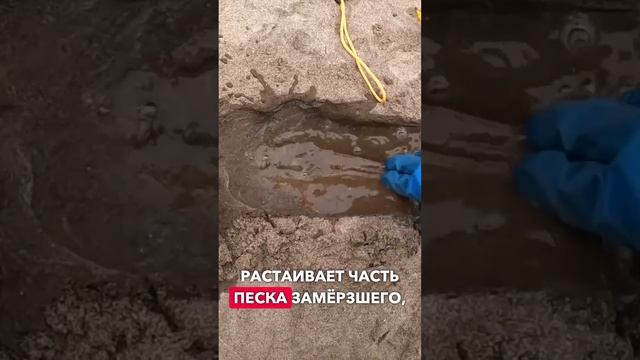 Лайфхак с колышками. Когда песок мерзлый.  #shibargan #баняпалатка #мобиба #баня #палатка