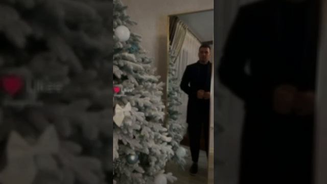 В ЧЕМ ПОЙТИ НА НОВЫЙ ГОД МУЖЧИНЕ?