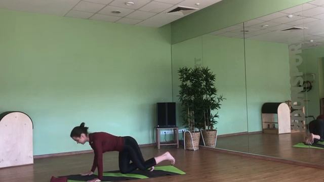 PILATES (НАЧАЛЬНЫЙ И СРЕДНИЙ УРОВЕНЬ)