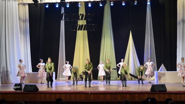 Народный ансамбль эстрадно-современного танца Академия г. Керчь - Смуглянка #upskirt#русский#танец